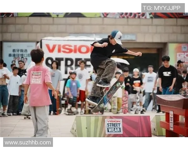 赛后分析:上海滑板队与南京滑板队的竞技状态与表现对比 赛后分析:上海滑板队与南京滑板队的竞技状态与表现对比